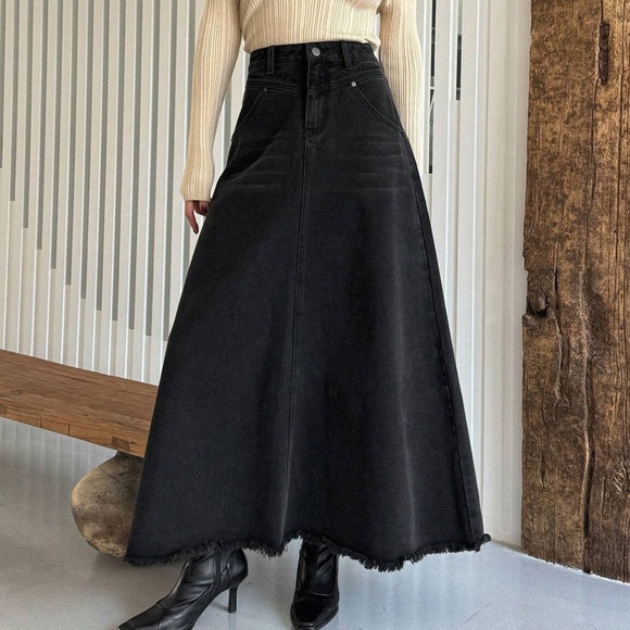 Vintage Wash Black High Waisted Frayed Hem Denim Jean Maxi Skirt - Picture 1 of 6